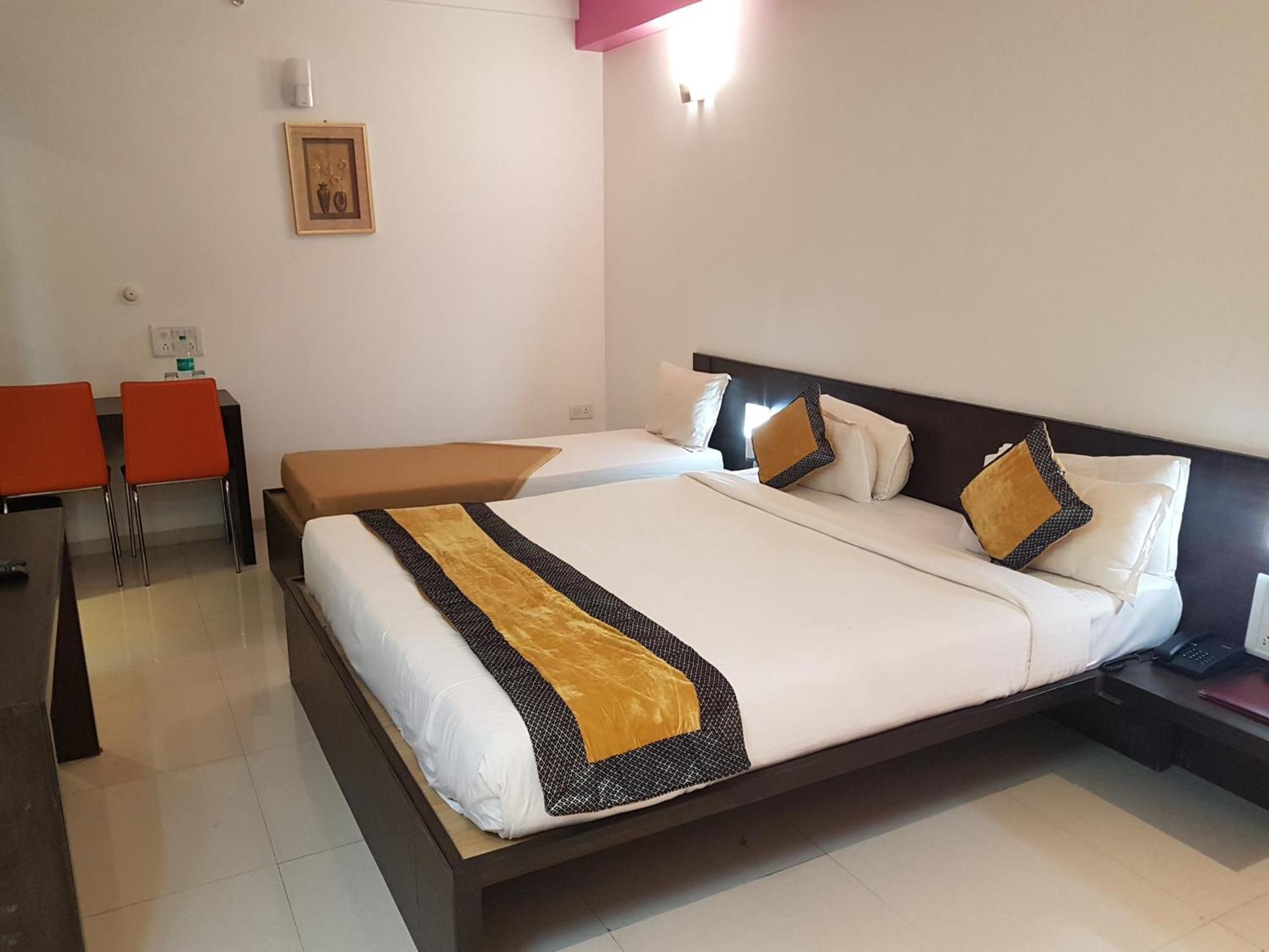 Hotel Golden View Sirdi Kültér fotó