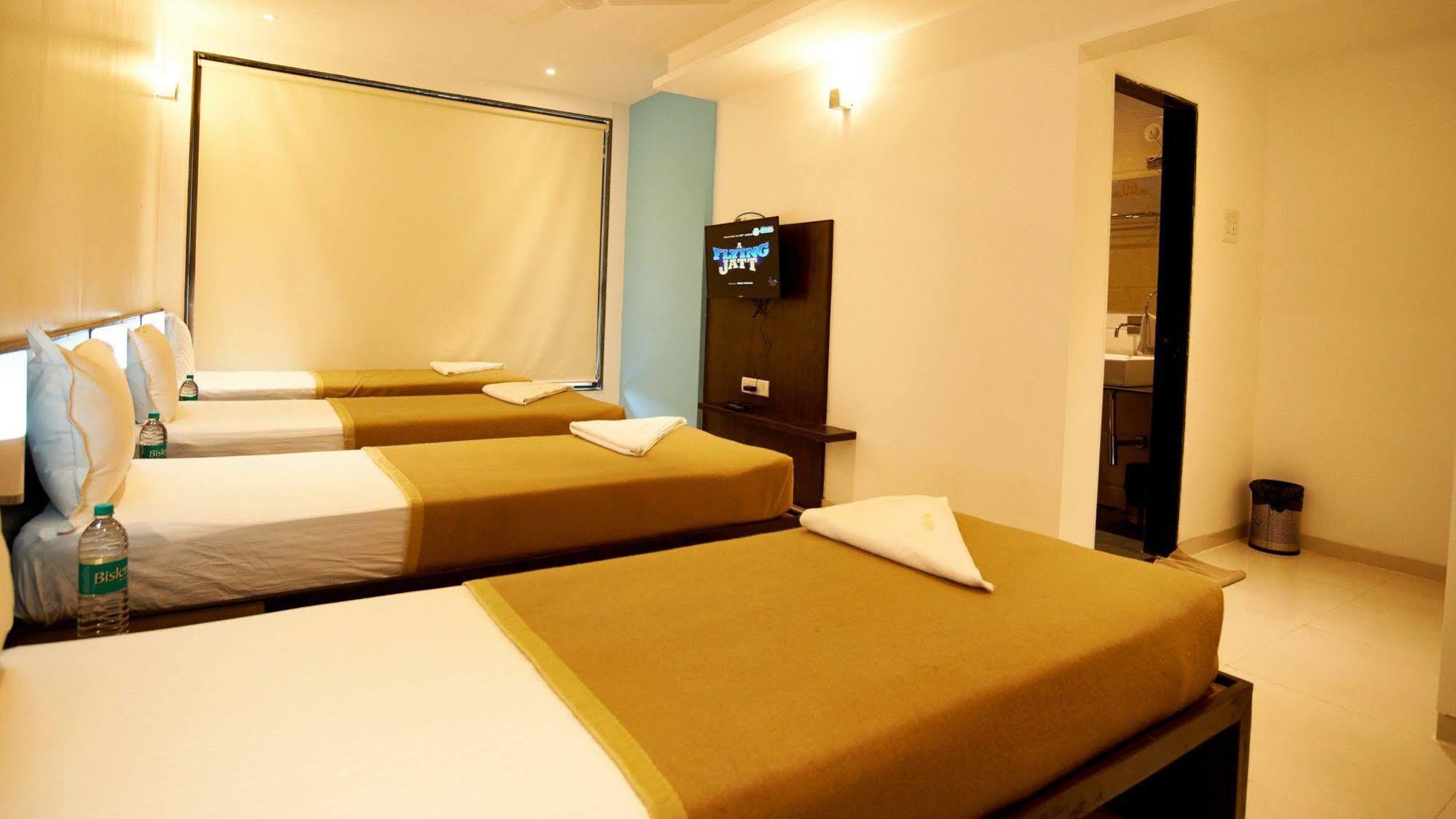 Hotel Golden View Sirdi Kültér fotó